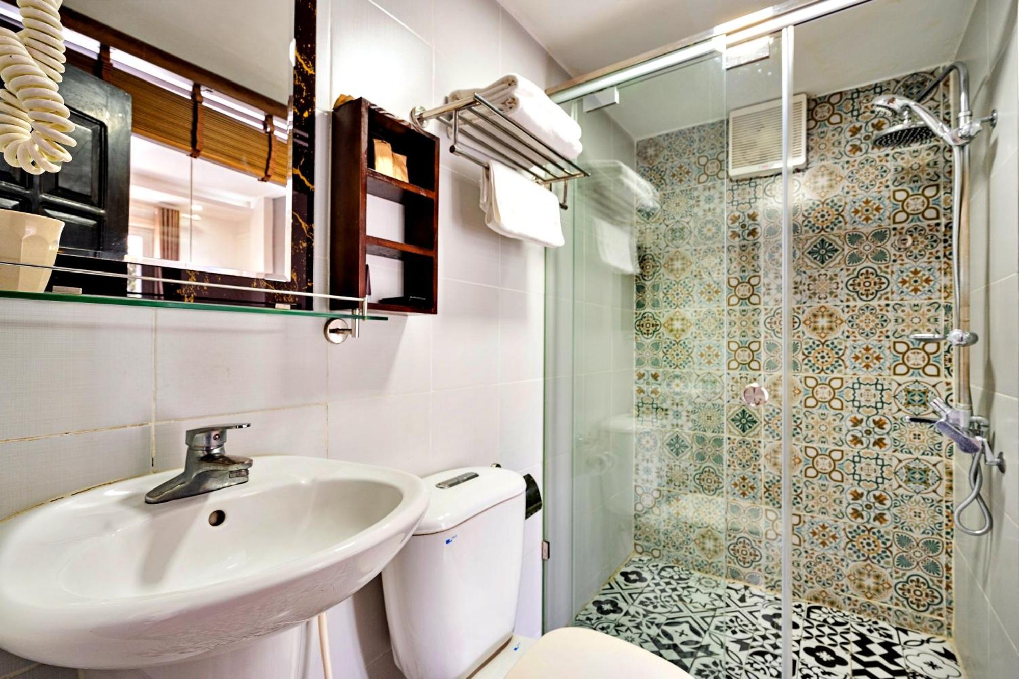 Serene Hotel Hanoi Rum bild